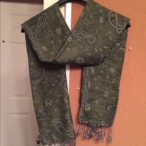 XL green scarf, soft